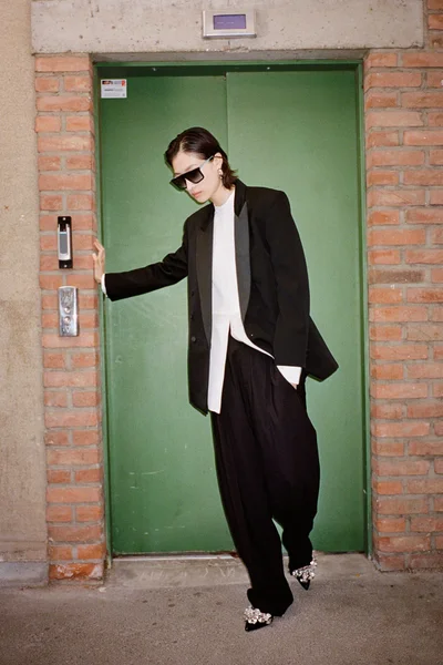 Look 10